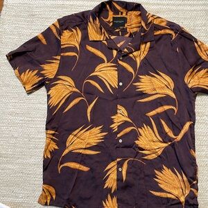 Beautiful silky feel button up size Large